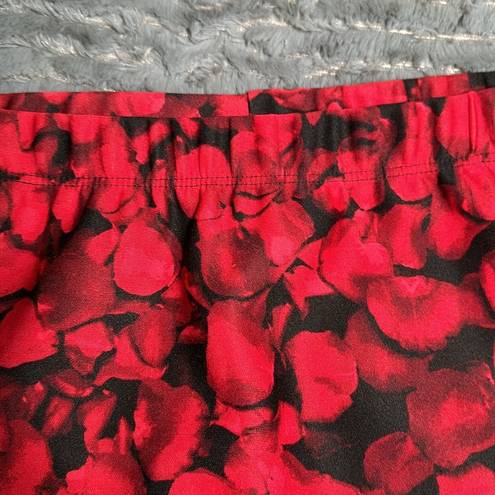 Petal Alyx brand S NWOT knee length skirt. Stunning red & black rose  design