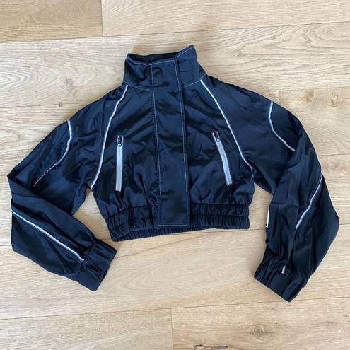 Pretty Little Thing  Zip Detail Cropped Shell  Windbreaker in Black