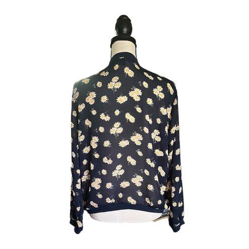 Daisy  zip up front blouse/jacket bomber style. Size Large