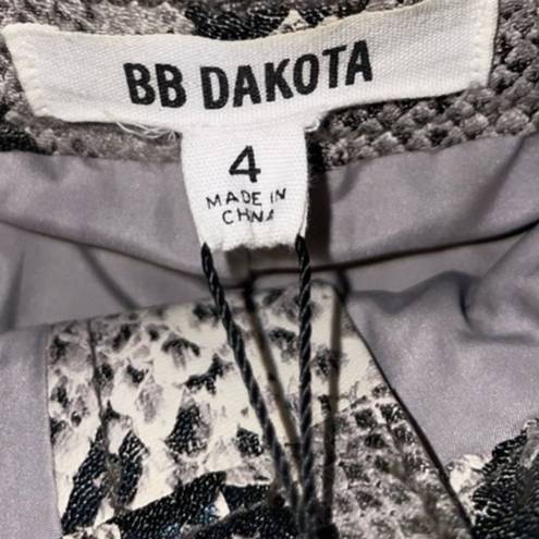 BB Dakota  mini skirt sz 4 style BK109457 Python On The Prowl Snakeskin z