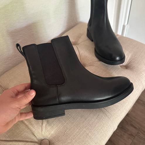 Madewell  Cleary Chelsea Boot in Leather