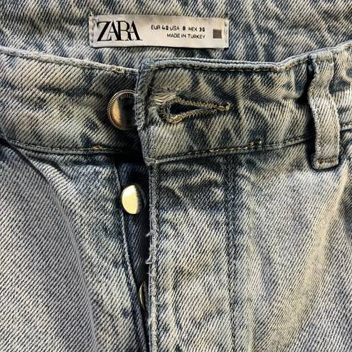 ZARA Wide Legged Light Wash High Waisted Size 8 Jeans