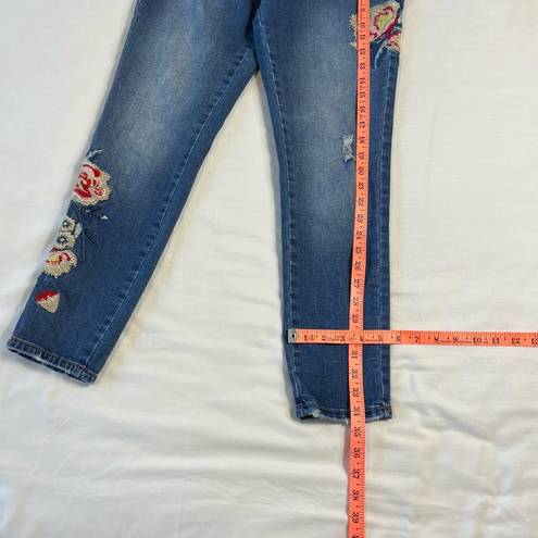 Royalty For Me  Women's 6 Midrise Boho Embroidered Jeans Medium Wash