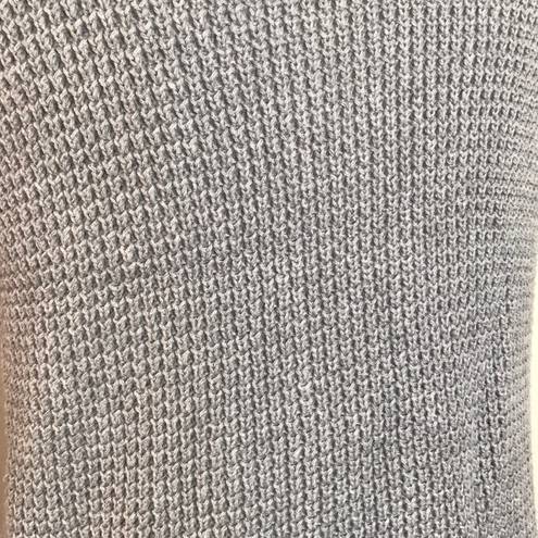 Vince Camuto Two by  Petite Small grey sleeveless turtleneck sweater