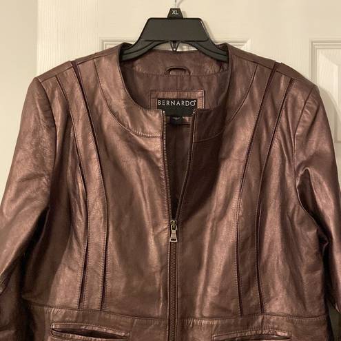 Bernardo  Womens Leather Jacket excellent condition long 25” bust 38/40”