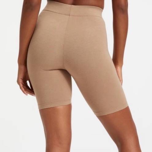 Good American  Tan Cycling Bike Shorts