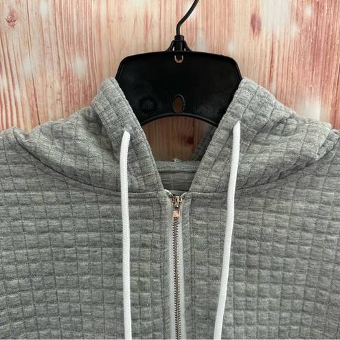 Refuge  Athletics Gray Quilted Cropped Hoodie