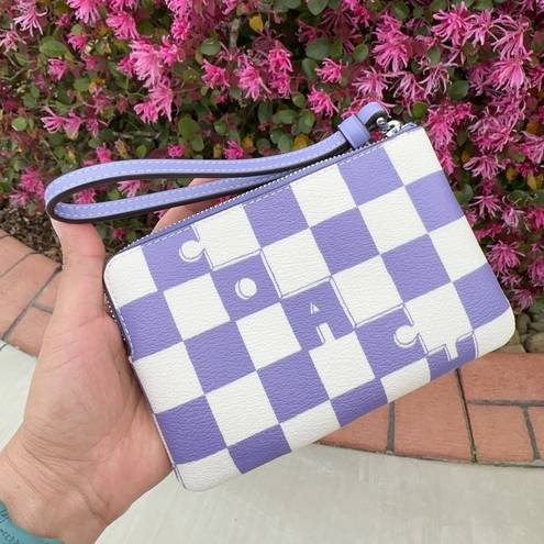 Coach NWT  Corner Zip Wristlet With Checkerboard Print