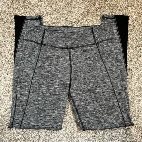 Andrew Marc  Performance Grey Leggings Size Small