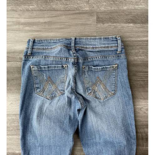 Delia's Delia’s Taylor Cropped Capri Jeans Size 1 Embroidered Juniors M1