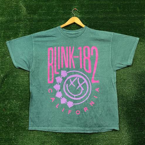 Blink 182 crappy punk rock Tshirt size 2xl 
