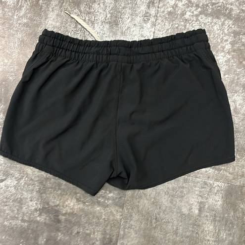 Vuori  Black Athletic Shorts Size Small