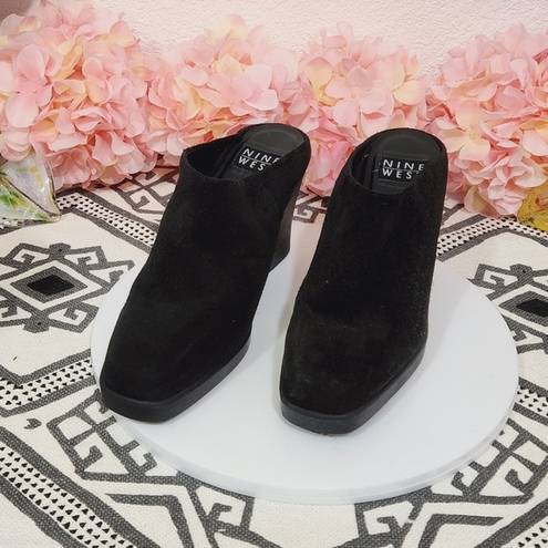 Nine West Lovely Vintage Black Suede  Slip-On Clogs/Mule Shoes - Size: 9.5M