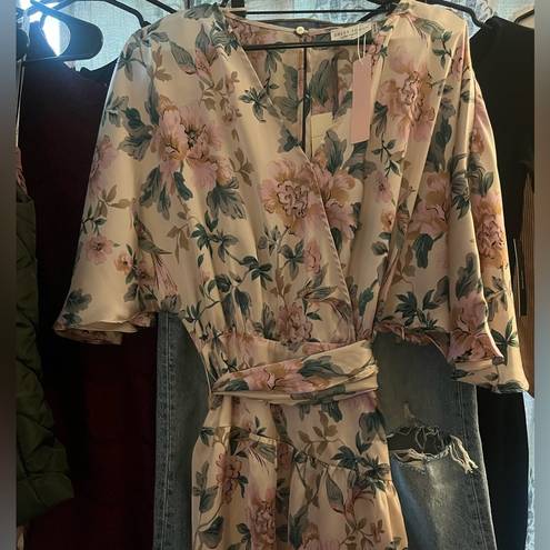 Dress Forum NWT Meet me in the Garden Floral Romper Dress size small