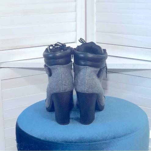 Juicy Couture  gray wool & black vegan leather block heel ankle boots sz 8.5