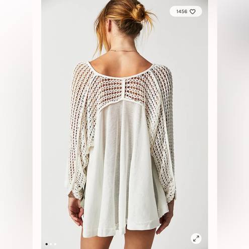 Free People Castaway Top, Size Small, New without Tag, one major callout