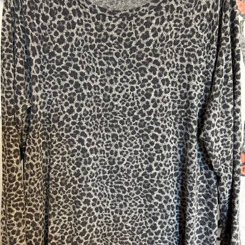 Grayson Threads Lighter Weight Leopard 🐆 or Cheetah 🐆 Sweater, Very Good Condition