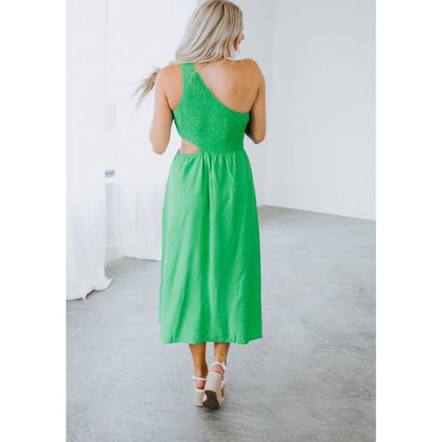 Davi & Dani Boutique Green Cutout Smocked Midi Dress