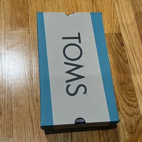 Toms NWT  Pink Slip Ons Size 8