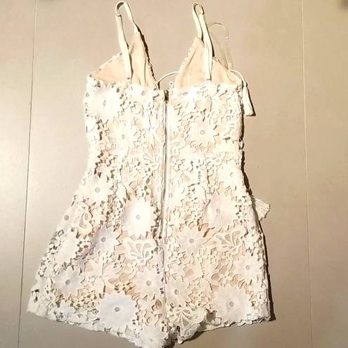 Lac Bleu New  White Lace Romper