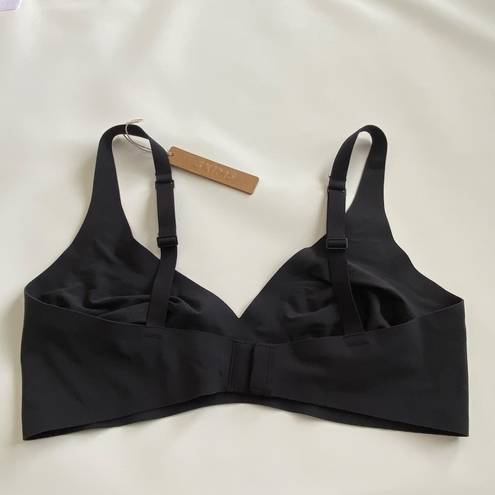 SKIMS NWT  Naked Plunge Bra Onyx Size L