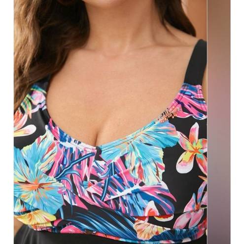 Twisted Size 14 - 16 • 1x • BloomChic • tropical floral  hanky hem swim dress