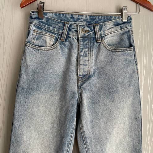 J. Galt  Brandy Melville Raw Hem Straight Jeans in Light Wash