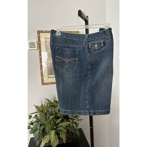 Duck head  women's Denim Short size 22W 5 Pockets Design