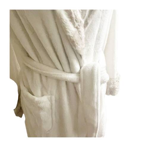 Carole Hochman  Women Robe M Ivory Faux Fur Plush Wrap with Pockets Long Sleeve