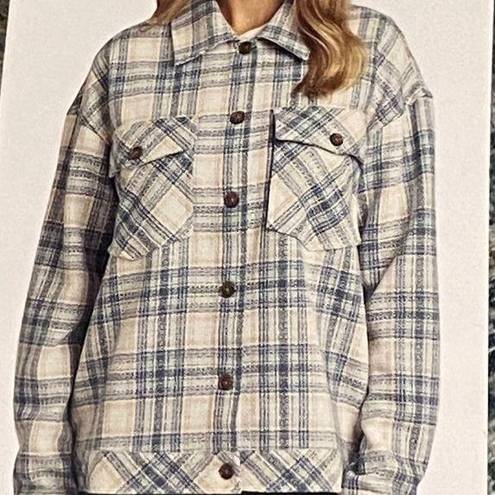 Boston Traders  Women's White and Blue Plaid Shacket Shirt Jacket