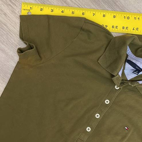 Tommy Hilfiger Olive Green Women’s Short Sleeve Polo Shirt Size Medium *flaw*