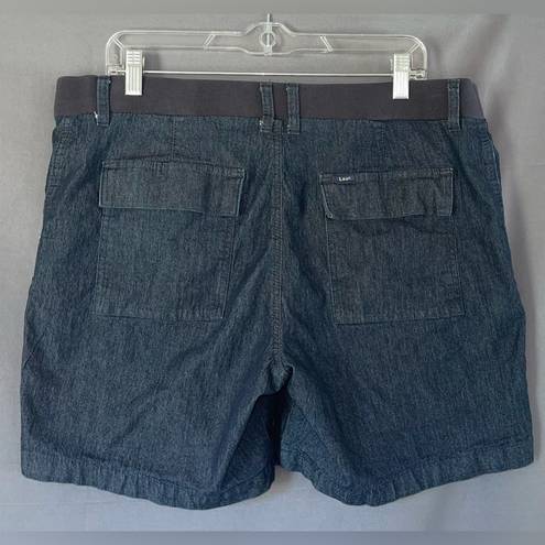 Lee size 16 dark blue mid rise Bermuda jean shorts