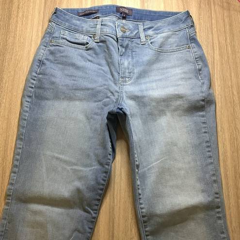 NYDJ  Marilyn Straight Light Wash Denim Jeans Size 6