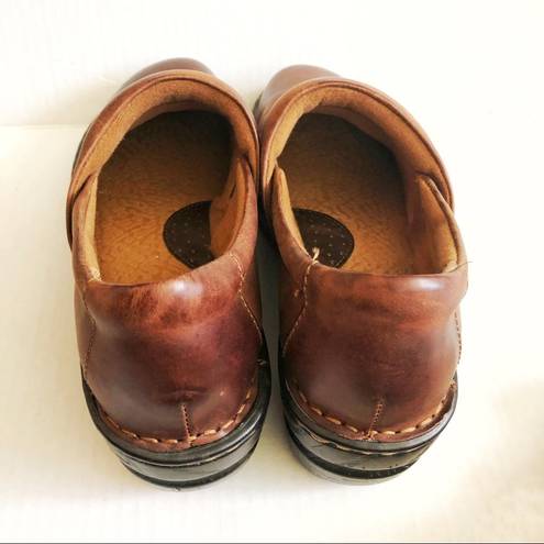 Born concept B.O.C.  Peggy Clogs Brown Leather Sz 9