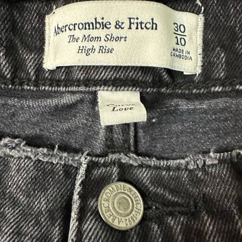 Abercrombie & Fitch  The Mom Short High Rise Curve Love Black 30 Shorts Raw Hems