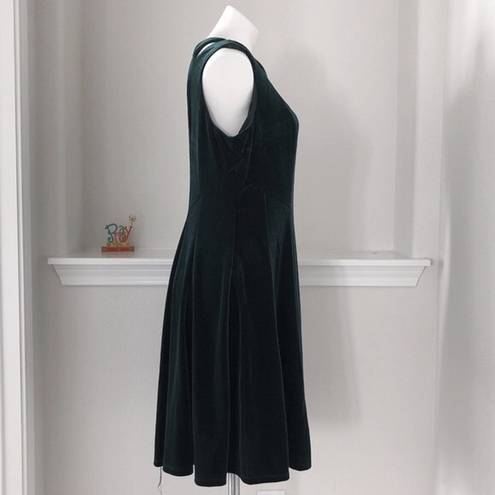 Gabby Skye  Cut-Out Velvet Dress Green Size 14 NWT