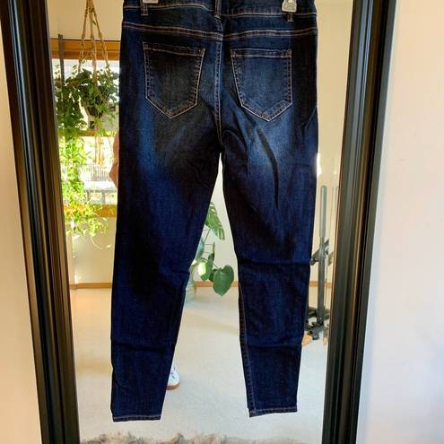 Harper  Distressed Jeans