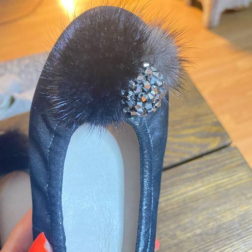 Staccato  PomPom flats in silver size 5