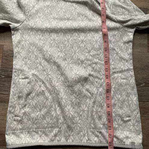 Talbots T by  Off White & Gray Snowflake Sweater S Petite