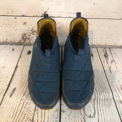 Teva  EMBER MID IN NAVY size 7