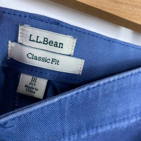 L.L.Bean  Classic Fit Blue Straight Leg Capri Pants Women's Size 18 Petite 18P