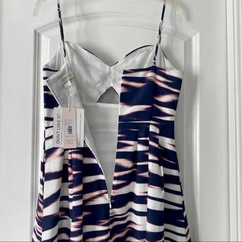 Yumi Kim  Sneak Peak Dress Blue & White Summer Ikat Print w/ Cutout Sz Medium NWT