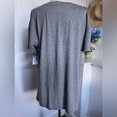 Xersion  Harvard Grey Star Casual Tee