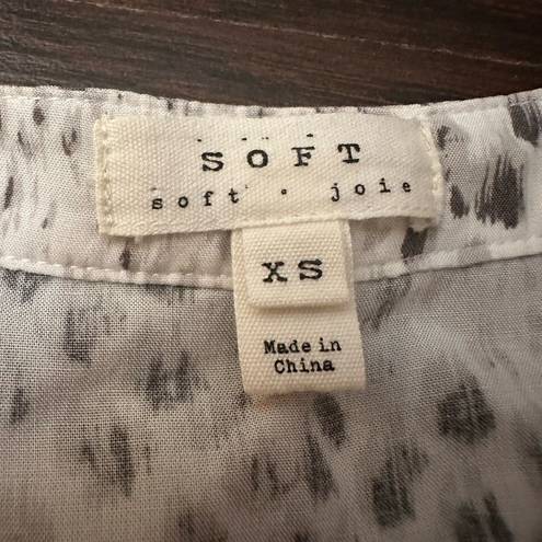 Joie Soft  white & gray animal print long sleeve button down top size XS