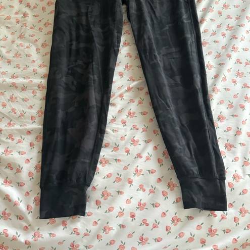 Lululemon  Black & Grey Camouflage Align Joggers Size 8