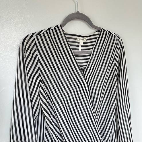 Kirra   Boutique Striped Blouse, cross front with snap closure Black White Medium