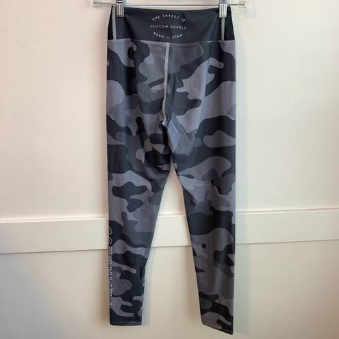 Krass&co She Shreds  Gray Camo Katie Yoga Leggings