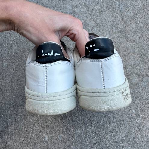 VEJA V-10 Sneakers