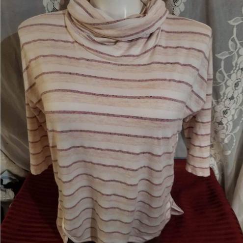 Lou & grey  funnel neck pullover. Size M. Three-quarter sleeve tan cream beige