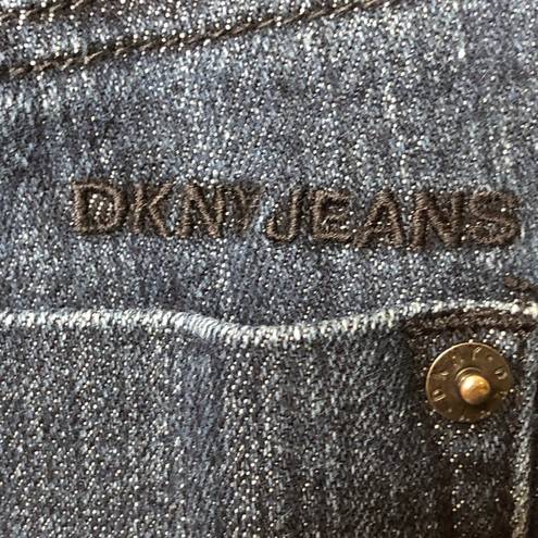 DKNY SIZE 14  CROPPED JEANS 5 POCKETS